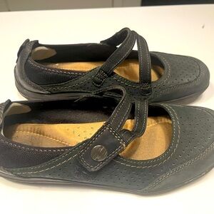 Earth Origins Tiffany - Mary Jane style loafer - size 8.5